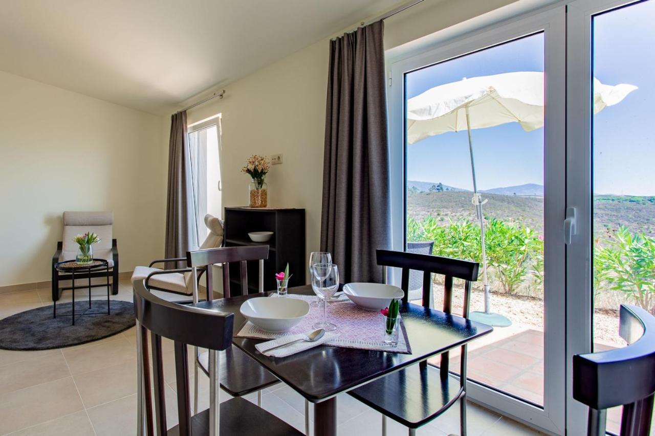 Corte Velada Guest House By Lovelystay Lagos Esterno foto