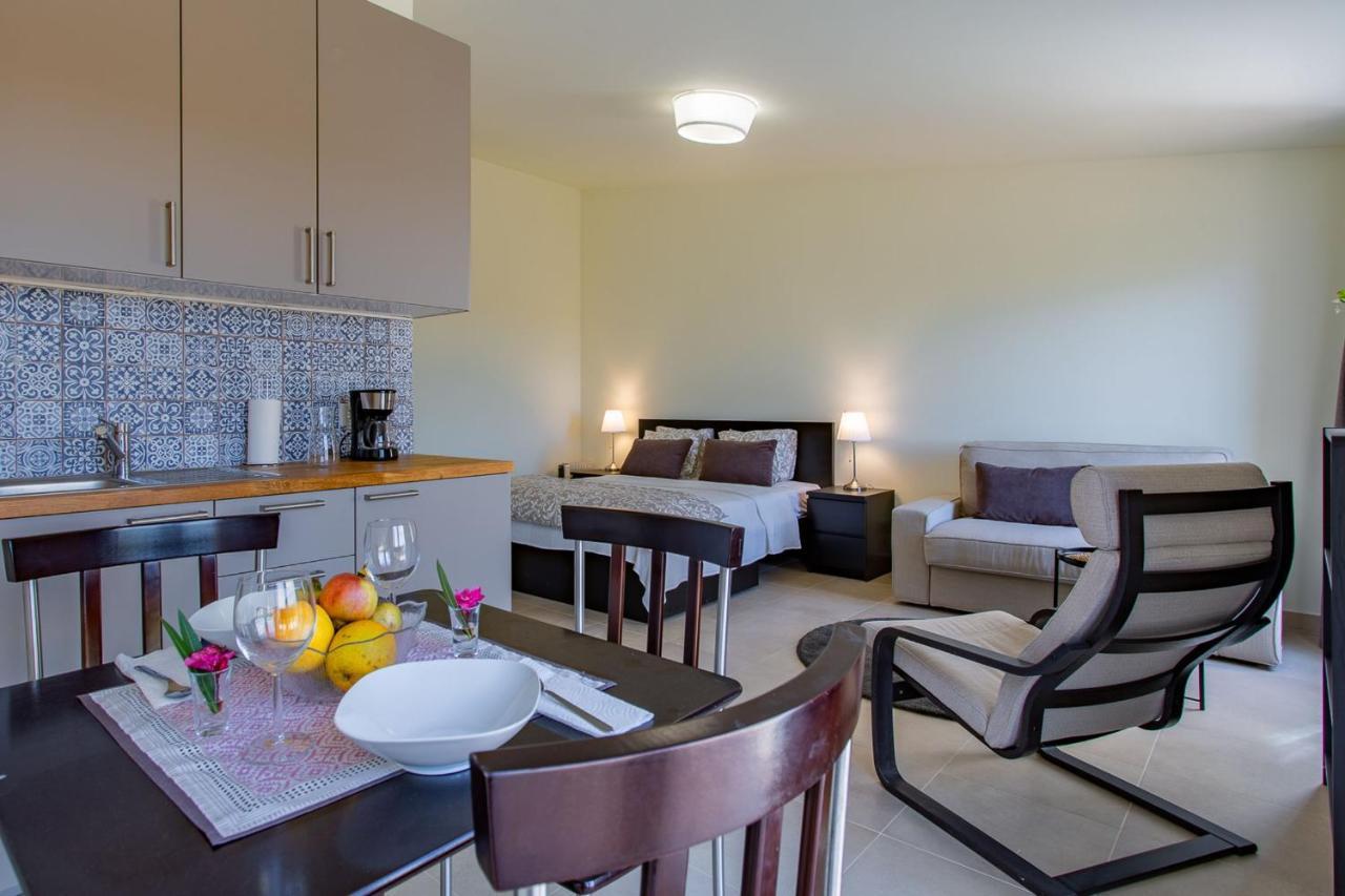 Corte Velada Guest House By Lovelystay Lagos Esterno foto