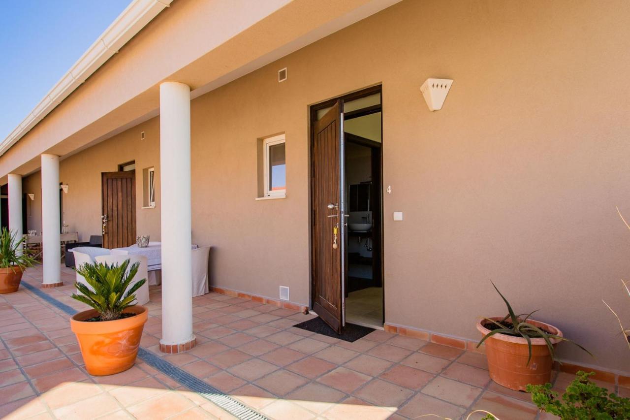 Corte Velada Guest House By Lovelystay Lagos Esterno foto