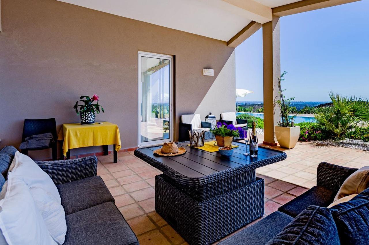 Corte Velada Guest House By Lovelystay Lagos Esterno foto